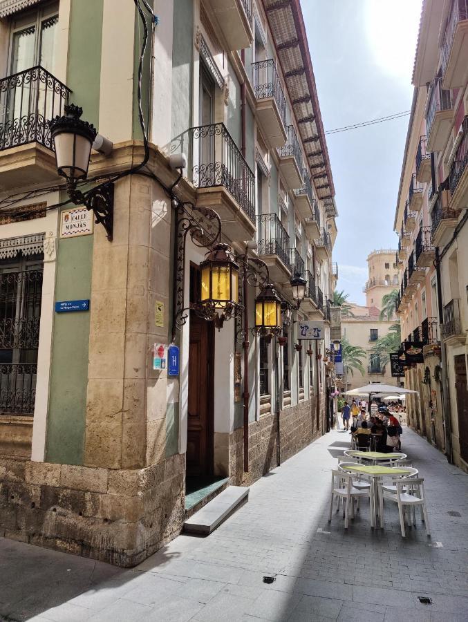 Carmen Old Town Apartments Alicante Bagian luar foto